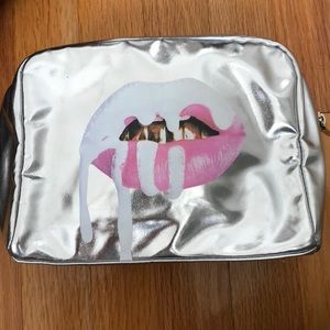 kylie cosmetics makeup bag